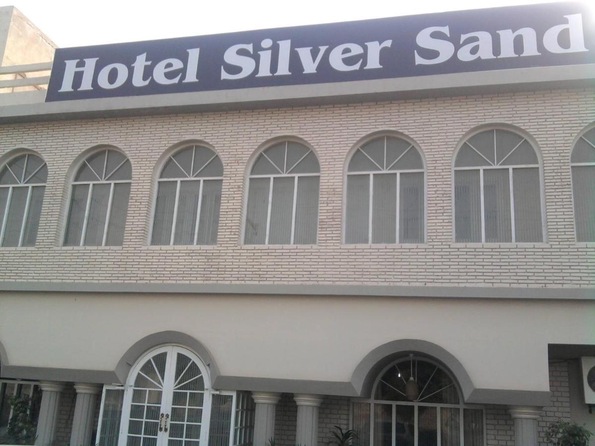 Hotel Silver Sand מולטאן מראה חיצוני תמונה